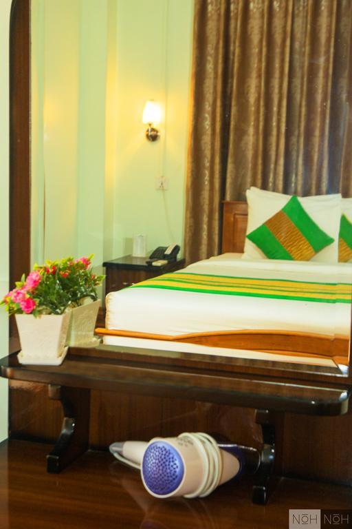Great Feel Hotel Янгон Экстерьер фото